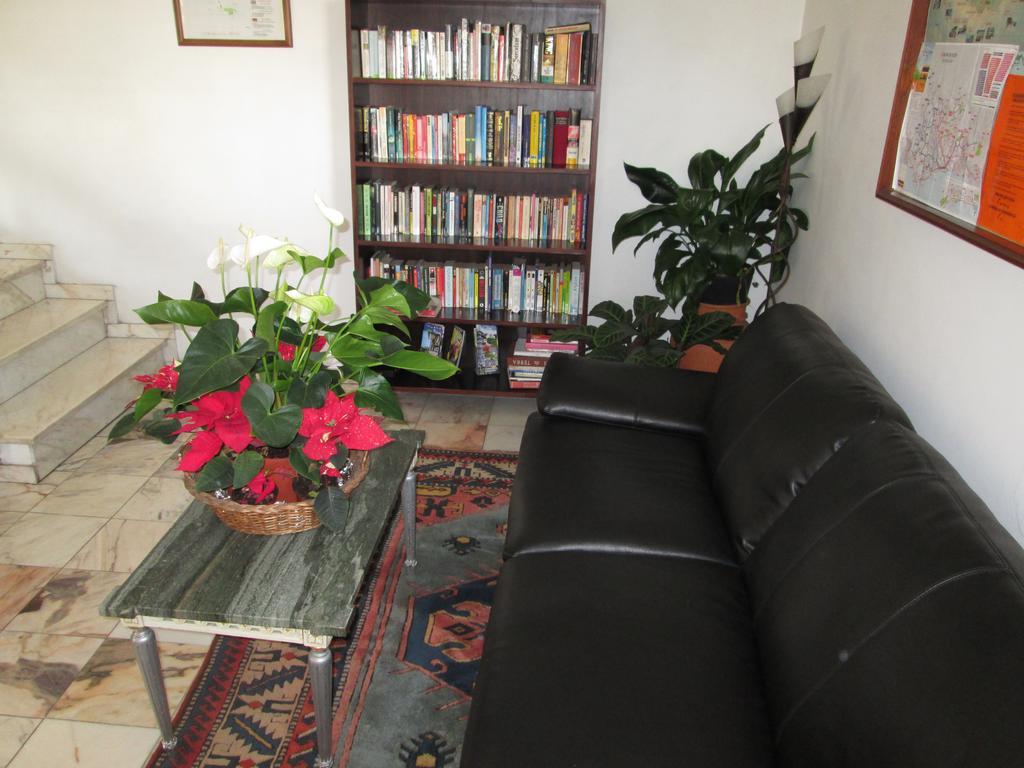 Pensao Residencial Vila Teresinha Funchal  Ruang foto